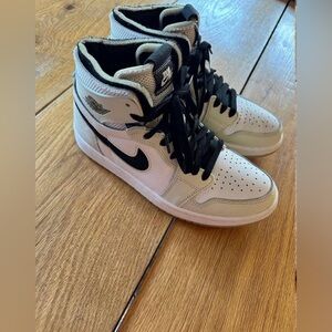 Nike Air Jordan 1 High Zoom Comfort Sz 8